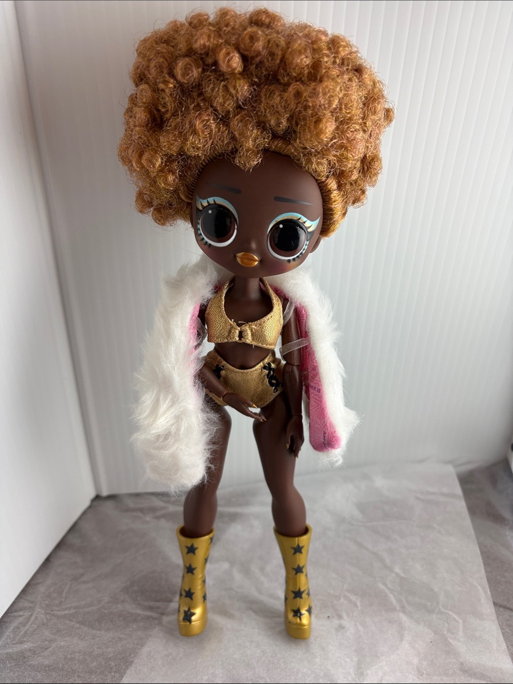 LOL Surprise OMG Royal Bee Fashion Doll 10" MGA Gold & Black
